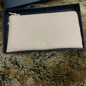 Beige leather wristlet(NEW)